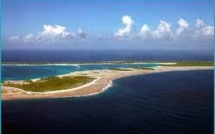 Le Président Gaston FLOSSE en visite à Napuka et Puka Puka