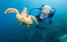 Jean Michel Cousteau dans les îles samoanes Swain