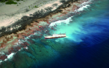 Le palangrier échoué à Anuanuranga poursuivi pour pollution