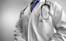 Des médecins cubains se préparent à aller soigner les Indiens du Brésil