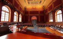 Un accusé en fuite cueilli au tribunal au moment de son propre verdict