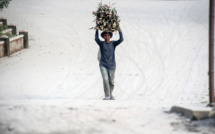 Indonésie: éruption du volcan Merapi, des villages couverts de cendres