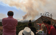 Sur la Côte d'Azur, la partie loin d'être gagnée" contre un violent incendie de forêt