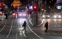 Australie: le confinement de Melbourne prolongé et assorti d'un couvre-feu