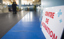 Un centre de vaccination vandalisé et 500 doses détruites près de Toulouse