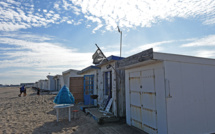 A Blériot-Plage, des irréductibles refusent que leurs chalets de plage soient détruits