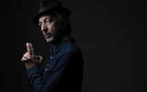 Musique: Arthur H enchante avec son double maléfique