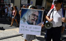 Didier Raoult "a pu créer ces phénomènes" de rejet du vaccin selon Macron