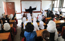 Afghanistan: les étudiantes devront porter une abaya et un niqab