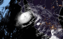 Mexique: l'ouragan Olaf touche terre en Basse-Californie