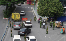 Quinze Vietnamiens fuient l'épidémie de coronavirus à bord d'un camion frigorifique