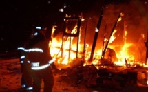 Une maison détruite par le feu à Mataiea