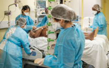 En Guyane, des soignants exténués travaillent "la peur au ventre"