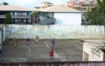 Mayotte: le gouvernement condamne l'incendie d'une mairie, vives réactions politiques à droite