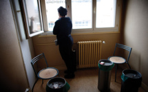 Macron annonce des moyens pour la santé mentale, éprouvée par la crise Covid