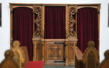 Secret de la confession: le président de la Conférence des évêques "invité" par Darmanin