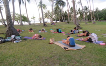 ​Du yoga pour la bonne cause à Taahiamanu