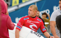 Surf- Rip Curl Pro Portugal : Bourez out ,  Fanning se raproche du titre .