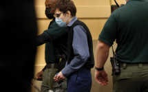 L'auteur d'une tuerie dans un lycée en Floride plaide coupable et s'excuse