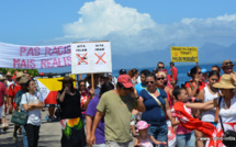 400 personnes manifestent contre le projet d'une mosquée à Tahiti
