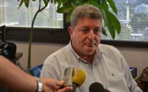 Bruno Marty victime d' un accident présente sa démission, Gaston Flosse se laisse le temps de la réflexion