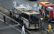 Un autocar s'embrase en Bulgarie: 46 morts, la Macédoine du Nord en deuil