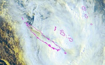 Routes inondées et coupures d'électricité en N-Calédonie à cause de la dépression Ruby