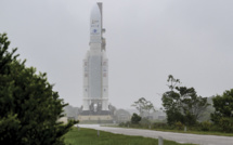 Ariane 5 et son télescope spatial sont sur le pas de tir