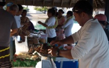 2ème marché à Hao : succès incontestable pour les artisans de Amanu