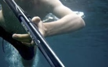 Sauvetage d'un pêcheur mordu par un requin à Tubuai