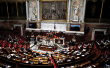 Pass à l'Assemblée: le gouvernement cible LR et veut maintenir le cap