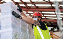 Les premiers avions d'aide d'urgence sont arrivés aux Tonga