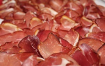 Additifs nitrés dans la charcuterie: les députés contre une interdiction dès à présent