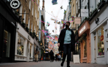 Covid-19: l'Angleterre remise masques et pass sanitaires