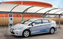 Les ventes de véhicules électriques et hybrides ont bondi en France en 2013