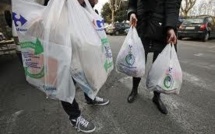 Des sacs plastique "biodégradables" bientôt interdits? Les industriels furieux