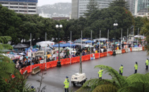 Nouvelle-Zélande: un cyclone n'a pas entamé la détermination des manifestants anti-vaccin