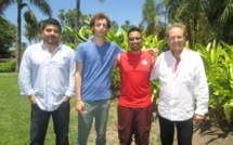 En pleine tournée mondiale : Le guitariste Lee Ritenour fait halte en Polynésie