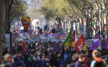 Droits des femmes: des dizaines de milliers de manifestants participent à la "déferlante pour l'égalité"