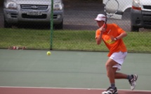 Tennis Top 12 - Heve Kelley, 16 ans, bat le champion de Polynésie !