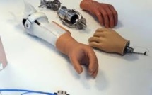 Un amputé retrouve le sens du toucher grâce à une prothèse, une première