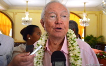 Flosse accuse les banques locales de "vol autorisé"