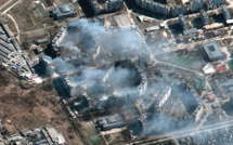 Ukraine: nouvel effort pour sortir les civils de Marioupol dévastée, Kiev sous couvre-feu