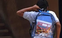 Argentine: face à la violence, cartables transparents au collège de Montecarlo