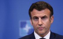 Macron "mouille la chemise", Le Pen cherche "la présidentialité"