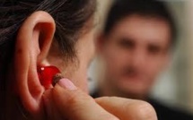 Appareils auditifs: les deux tiers des personnes équipées insatisfaites