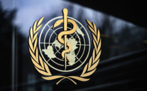 Covid-19: l'OMS "recommande fortement" l'antiviral de Pfizer pour patients à risques