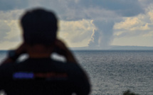 Indonésie: l'Anak Krakatoa en éruption, nuage de cendres de 3 km de haut