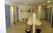 Sale ambiance dans les toilettes d'un tiers des collèges et lycées