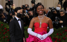 New York fait défiler des stars mondiales à l'extravagant gala du Met